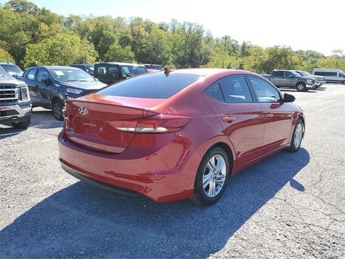 Used 2017 Hyundai Elantra SE image 4