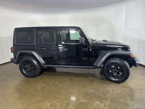 Used 2021 Jeep Wrangler Unlimited Sport AWD/4WD image 9