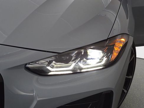 Used 2023 BMW 430i xDrive Coupe w/ M Sport Package AWD/4WD image 31