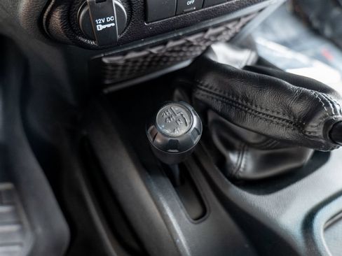 Used 2018 Jeep Wrangler Sport AWD/4WD image 46