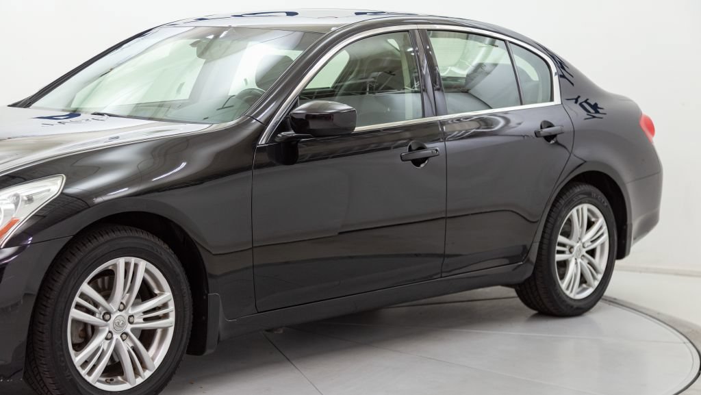 Used 2013 INFINITI G37 x Sedan w/ Premium Pkg AWD/4WD image 10