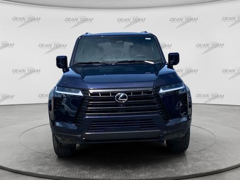 Used 2026 Lexus GX 550 w/ Accessory Package (2T) AWD/4WD image 2