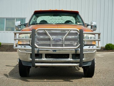 Used 2004 Ford F450 XL image 3