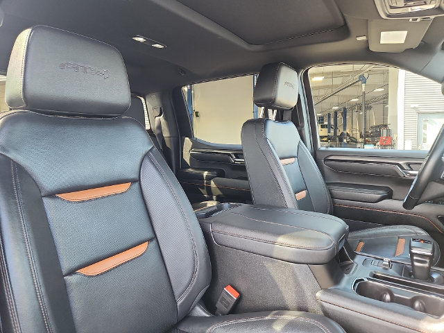 Used 2025 GMC Sierra 1500 AT4 w/ AT4 Premium Package AWD/4WD image 32
