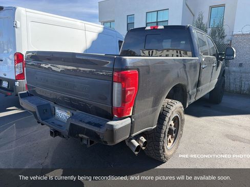 Used 2019 Ford F250 Platinum w/ Platinum Ultimate Package image 8