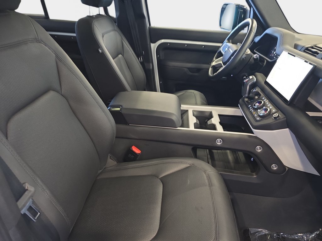 Certified 2025 Land Rover Defender 110 S AWD/4WD image 12