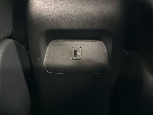 Used 2025 Nissan Sentra SV FWD image 33
