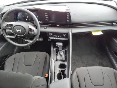 New 2025 Hyundai Elantra Sport image 14