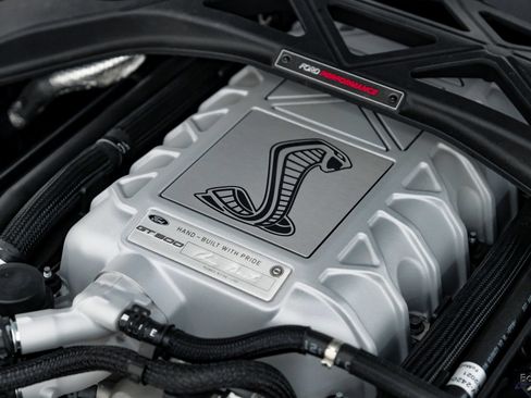 Used 2022 Ford Mustang Shelby GT500 w/ Carbon Fiber Track Pack RWD image 70