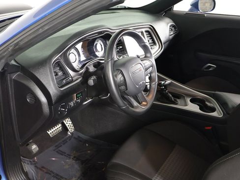 Used 2022 Dodge Challenger R/T w/ Shaker Package image 18