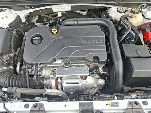 Used 2024 Chevrolet Malibu LT image 28