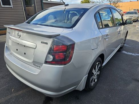 Used 2012 Nissan Sentra 2.0 SR w/ Special Edition Pkg image 9