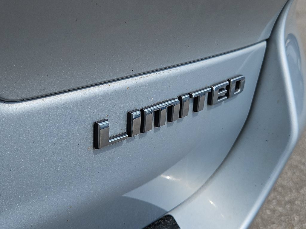 Used 2022 Jeep Grand Cherokee L Limited AWD/4WD image 7