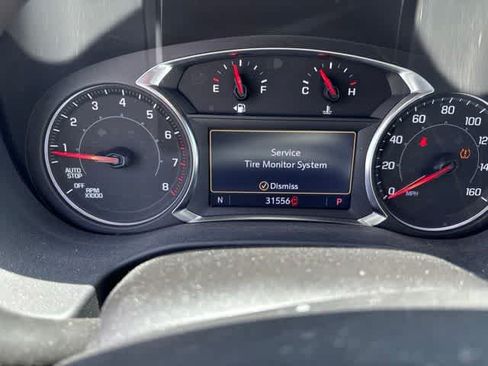 Used 2023 GMC Acadia SLE w/ Driver Convenience Package FWD image 13