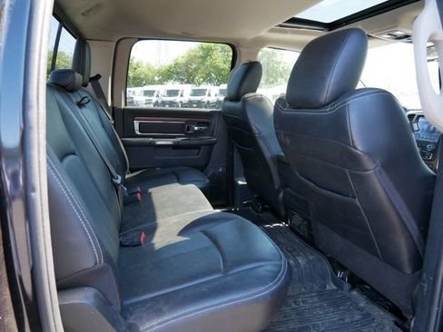 Used 2018 RAM 1500 Laramie w/ Convenience Group AWD/4WD image 17