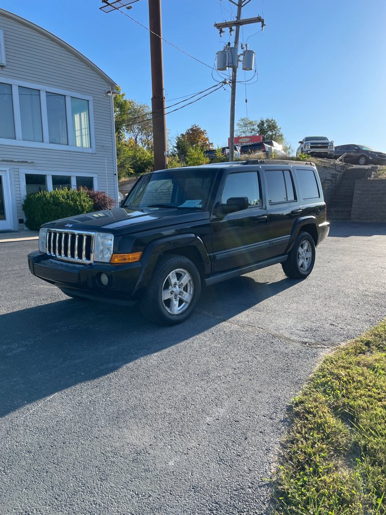 Used 2007 Jeep Commander Sport AWD/4WD image 1