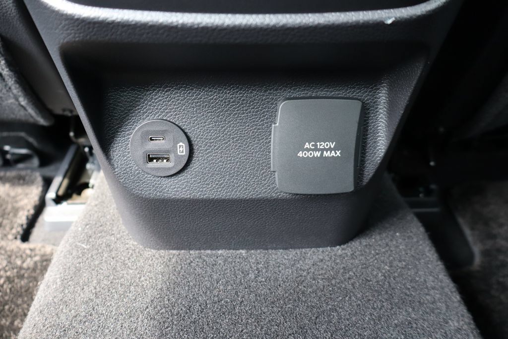 Used 2026 Ford Ranger Lariat w/ FX4 Off-Road Package AWD/4WD image 32