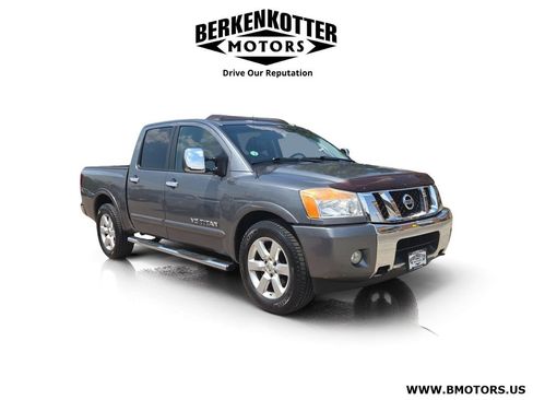 Used 2014 Nissan Titan SL w/ SL Moonroof Package RWD image 1