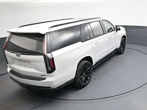 Used 2023 Cadillac Escalade ESV Sport Platinum w/ LPO, ONYX Package image 18