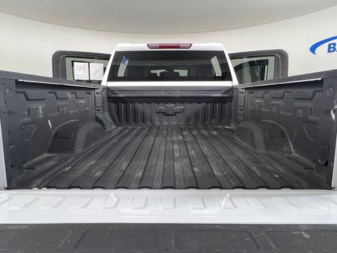 Used 2024 Chevrolet Silverado 2500 LT AWD/4WD image 14