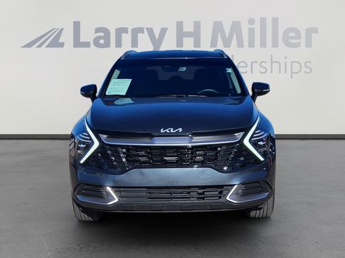 Used 2025 Kia Sportage EX image 8