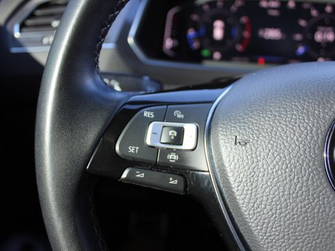 Used 2021 Volkswagen Tiguan SEL Premium R-Line image 23