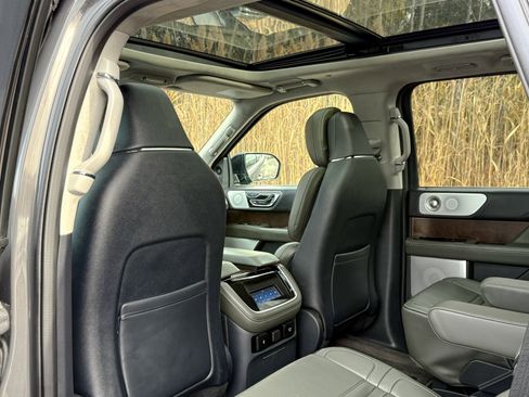 Used 2022 Lincoln Navigator Black Label image 20