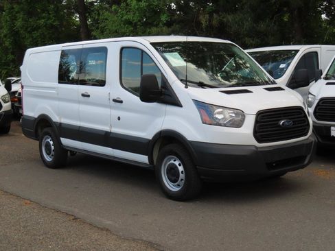 Used 2018 Ford Transit 250 130 Low Roof RWD image 5