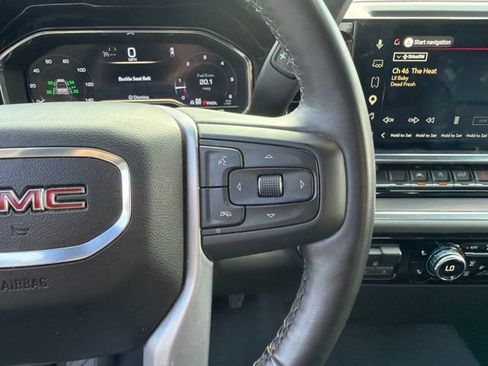 Used 2025 GMC Sierra 1500 SLT AWD/4WD image 21