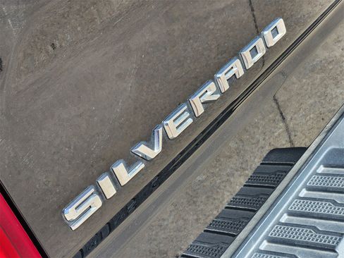 Used 2022 Chevrolet Silverado 1500 Custom image 16