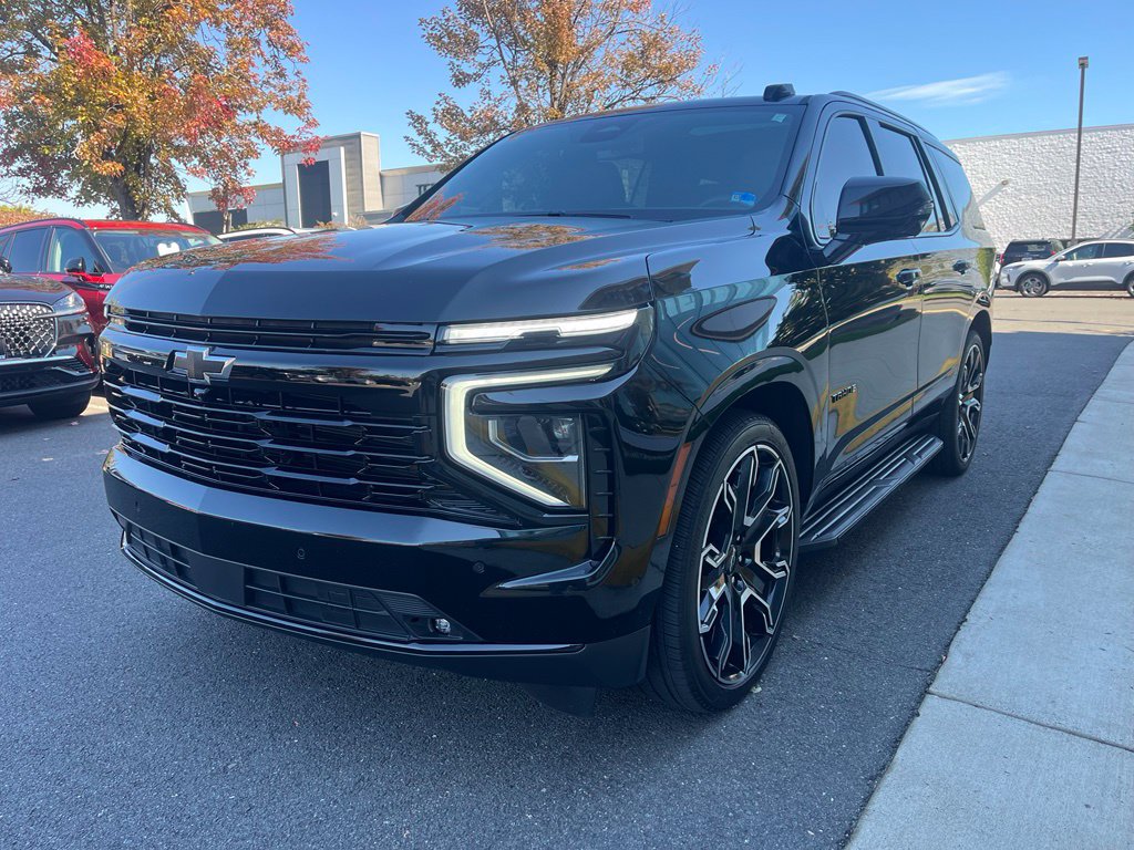 Used 2026 Chevrolet Tahoe RST w/ RST Capability Package AWD/4WD image 3