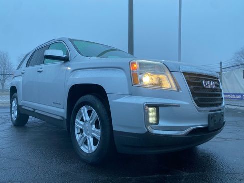 Used 2016 GMC Terrain SLE image 28