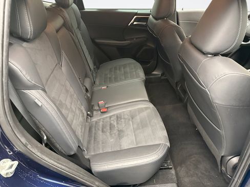 Used 2022 Mitsubishi Outlander SE image 18