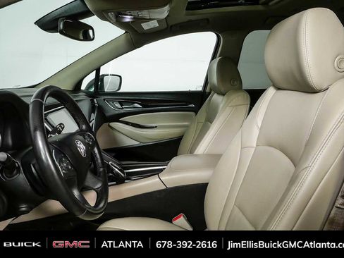 Used 2020 Buick Enclave Premium w/ Sun and Sites Package FWD image 5