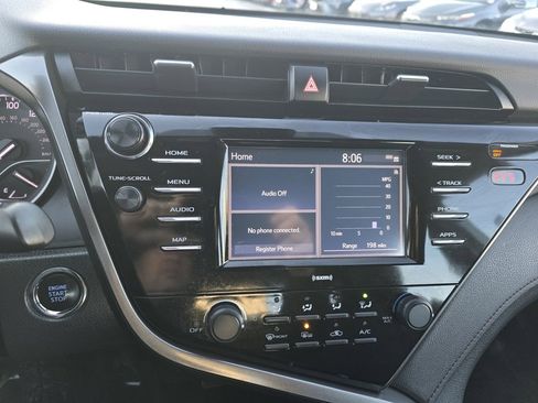 Certified 2020 Toyota Camry LE image 21