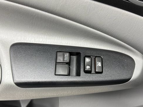 Used 2012 Toyota Tacoma 4x4 Access Cab V6 w/ TRD Sport Pkg image 24