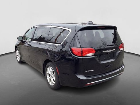 Used 2018 Chrysler Pacifica Touring Plus w/ Tire & Wheel Group image 7