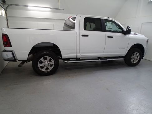 Certified 2025 RAM 2500 Big Horn AWD/4WD image 23