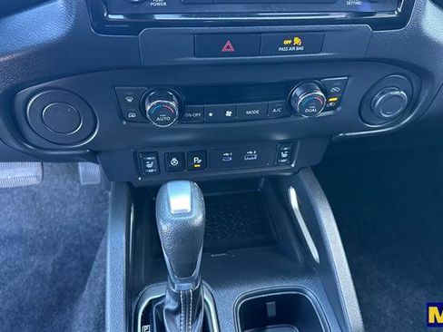Used 2023 Nissan Frontier SV w/ SV Convenience Package image 25