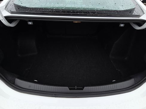 Used 2025 Chevrolet Malibu LT image 32