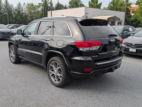 Used 2020 Jeep Grand Cherokee Overland AWD/4WD image 5