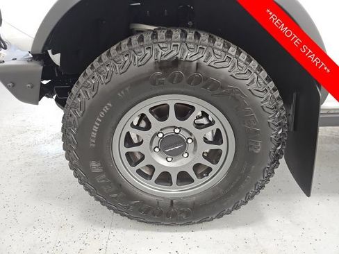 Used 2022 Ford Bronco Badlands w/ Sasquatch Package AWD/4WD image 9