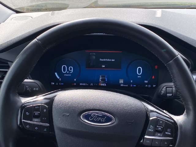 Used 2024 Ford Escape Platinum AWD/4WD image 9