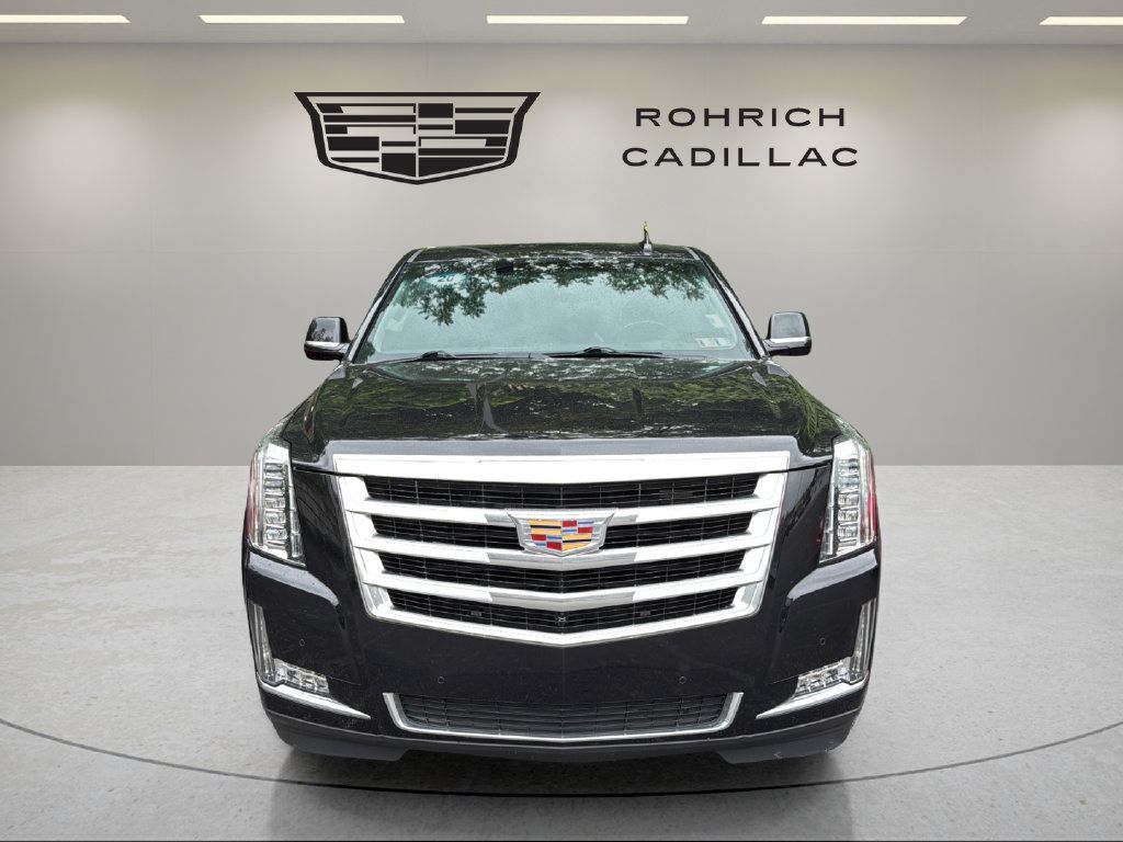 Used 2020 Cadillac Escalade ESV Luxury AWD/4WD image 2