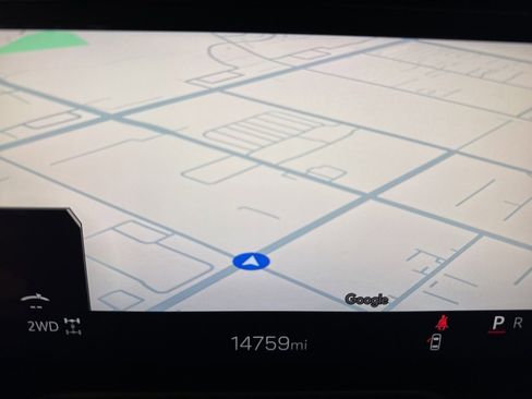 Used 2025 GMC Acadia Elevation image 11