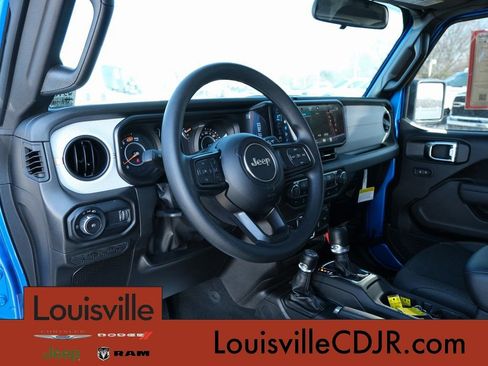 Used 2026 Jeep Wrangler Unlimited Sport AWD/4WD image 3
