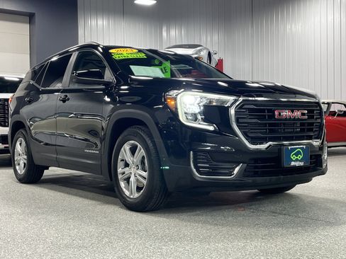 Certified 2023 GMC Terrain SLE w/ Driver Convenience Package image 6