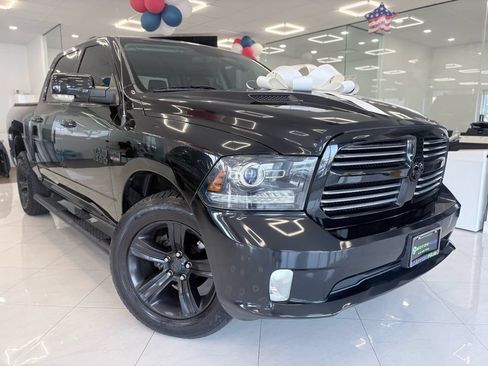 Used 2017 RAM 1500 Sport w/ Black Ram 1500 Sport Group AWD/4WD image 3