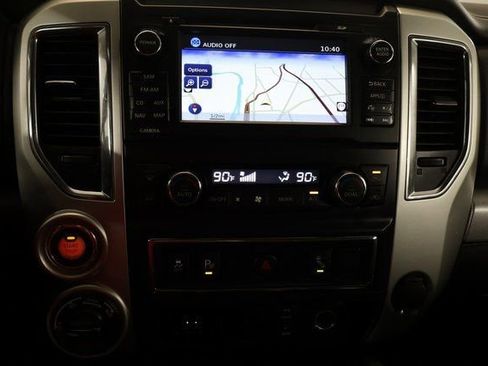Used 2018 Nissan Titan PRO-4X image 17