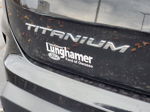 Used 2024 Ford Edge Titanium image 37